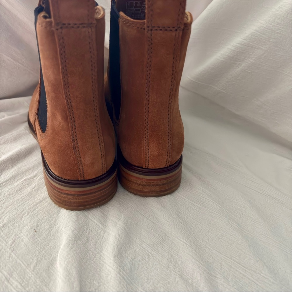 Clarks Women’s Arlo Chelsea Boots Suede Leather Size 10 Pull On - Picture 9 of 13